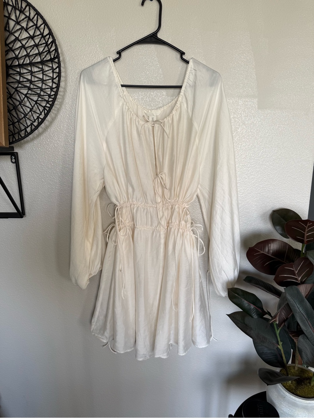 H&M Light Cream Peasant Drawstring Mini Dress